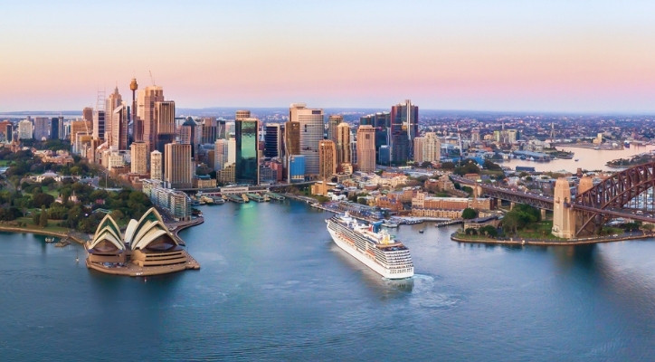 An image of Sydney, Australia early in the day.