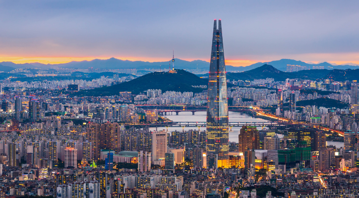 An image of Seoul as the sun sets at.